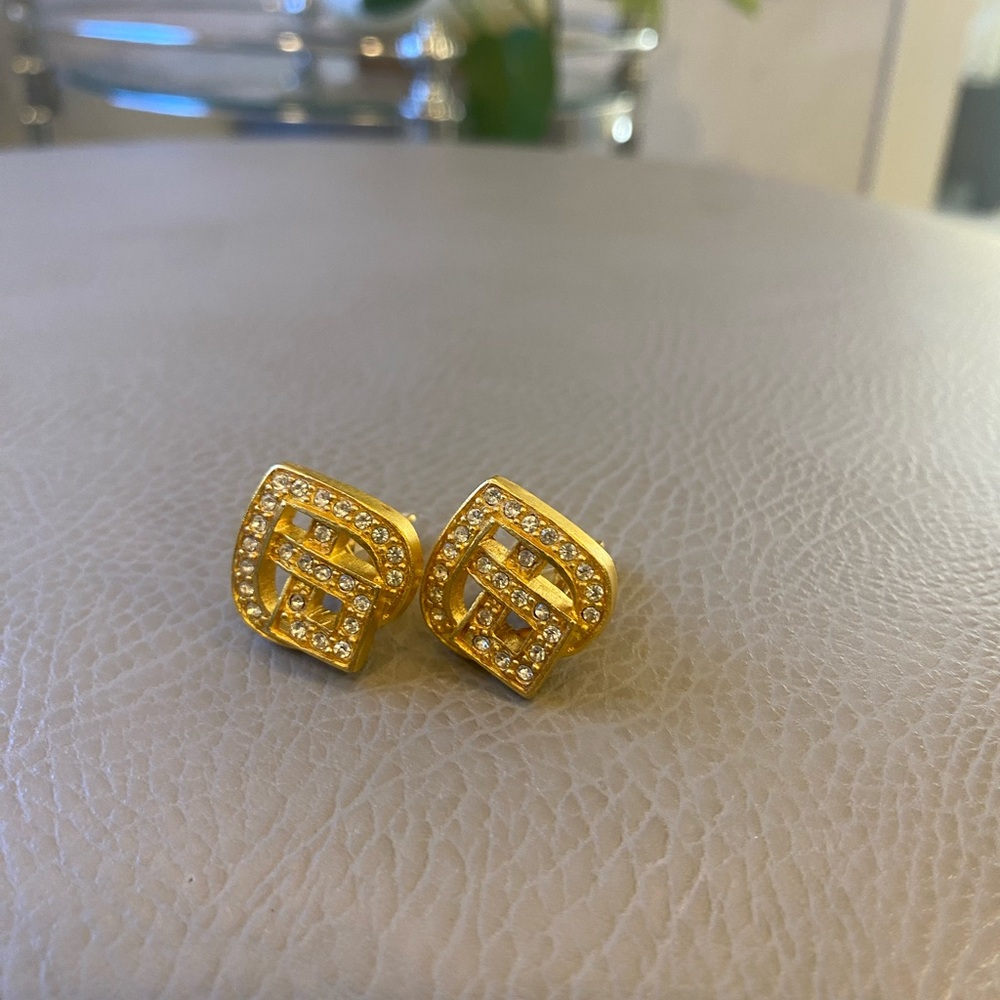 Vintage Signed Linda Levinson Earrings Gold Tone Clip On Rhinestones